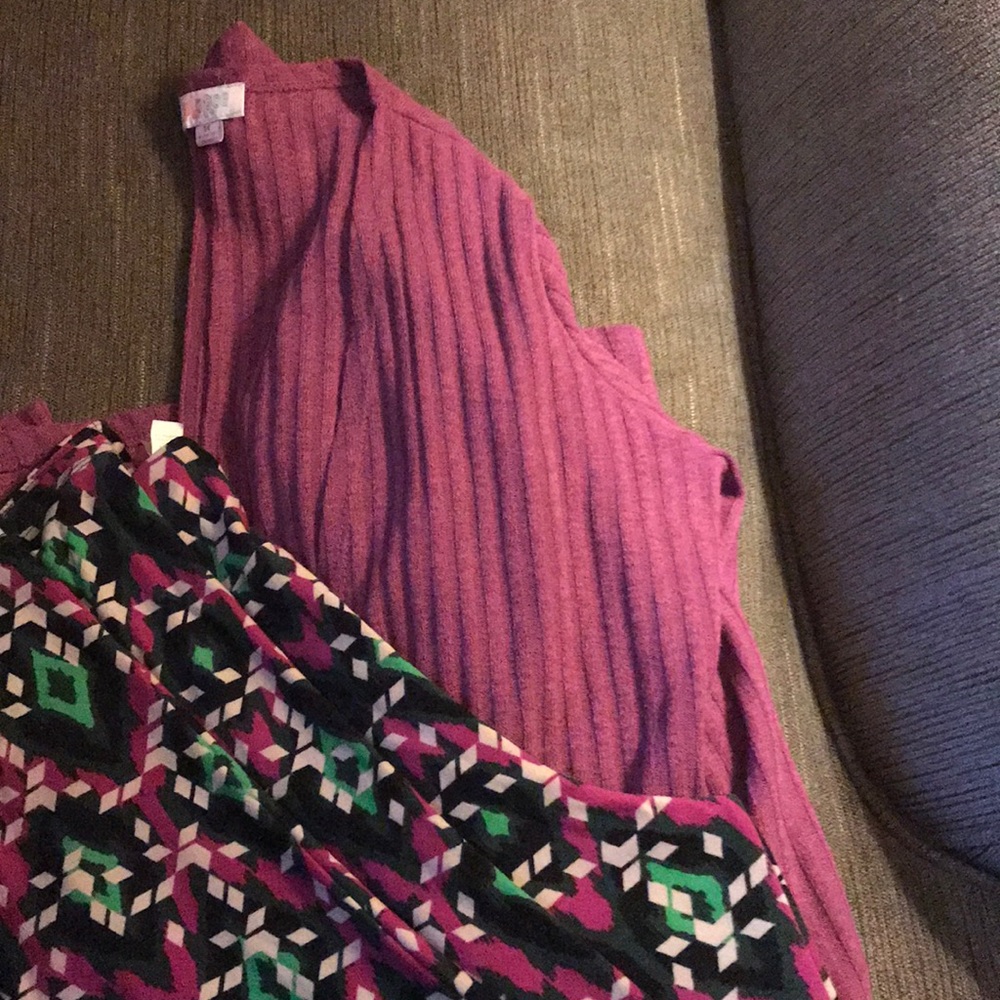 LuLaRoe medium  Sarah and TC leggings